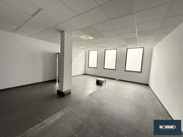 LOCAL COMMERCIAL - 120 M²