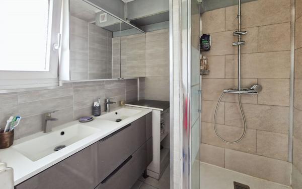 Maison à vendre    4 pièces •  Bourg-Saint-Andéol