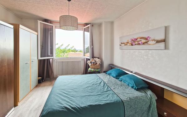 Maison à vendre    4 pièces •  Bourg-Saint-Andéol