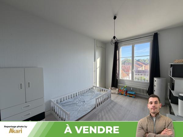 Appartement
         5 pièces
        - 100 m² Exclusivité 137 000 € *