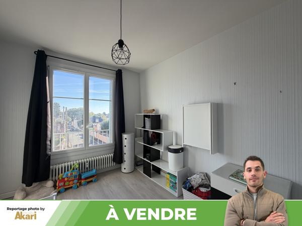 Appartement
         5 pièces
        - 100 m² Exclusivité 137 000 € *