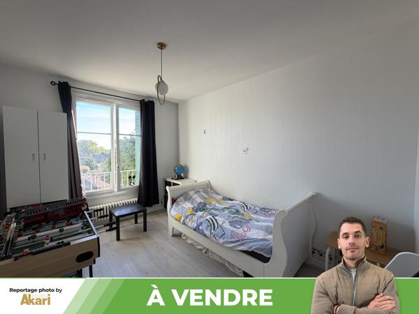 Appartement
         5 pièces
        - 100 m² Exclusivité 137 000 € *
