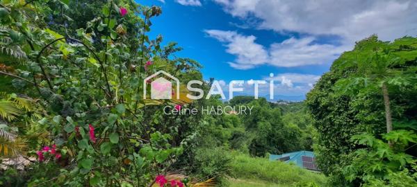 TERRAIN 1434 M2  AVEC MAGNIFIQUE VUE SUR MER ET MONTAGNE