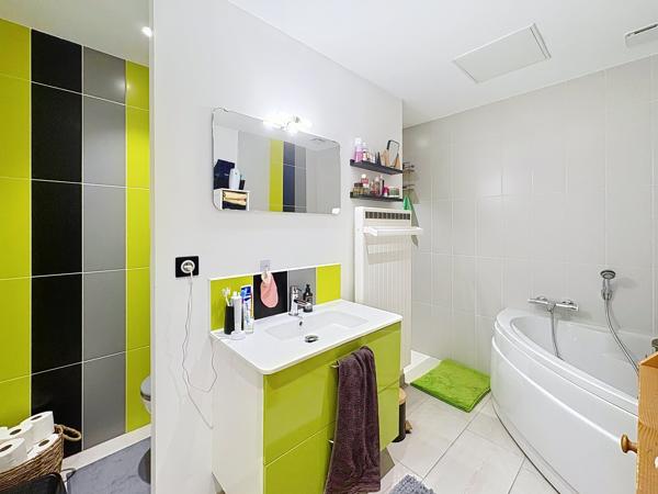 Arraye et Han, maison de village, 252 m2 + garage