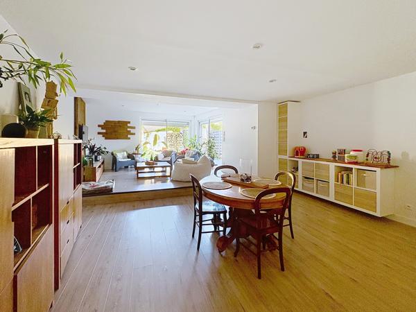 Arraye et Han, maison de village, 252 m2 + garage