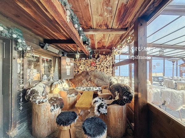 Fonds de commerce à vendre LE GRAND BORNAND (74), bar, restaurant, chambres d'Hôtes, terrasse, veranda, piste de ski, sud, chalet, pôele à bois, cheminée,