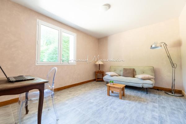 Grande maison familiale au calme avec piscine