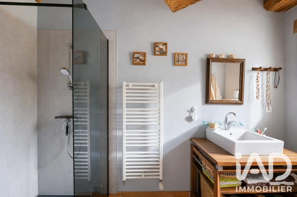 Maison à vendre 7 pièces 209 m² Savigné-l'Évêque