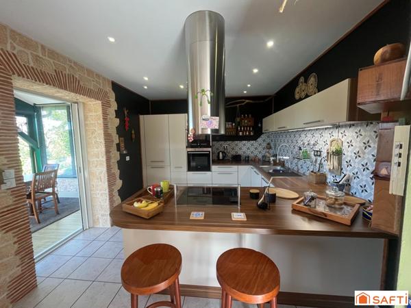 Villa plain-pied, clé en main, piscine & studio