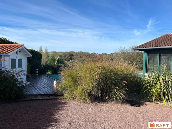 Villa plain-pied, clé en main, piscine & studio