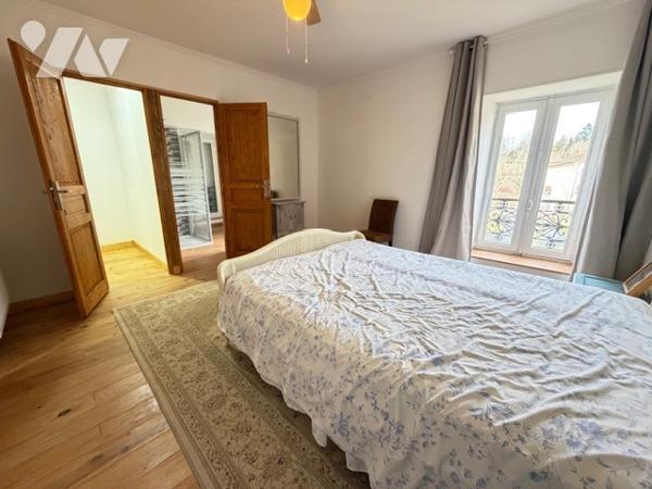 A VENDRE - SARALT LA CANEDA - Demeure de 281 m² sur parcelle de 3014 m²