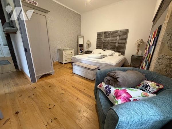 A VENDRE - SARALT LA CANEDA - Demeure de 281 m² sur parcelle de 3014 m²