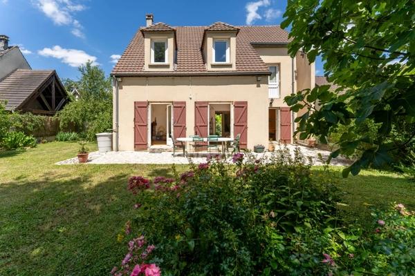 Maison de 6 pièces principales - 5 chambres - sous-sol - Parcelle 800 m² - Gare de Nointel-Mours à 300 m (Paris Gare du Nord ligne H en 39 min)