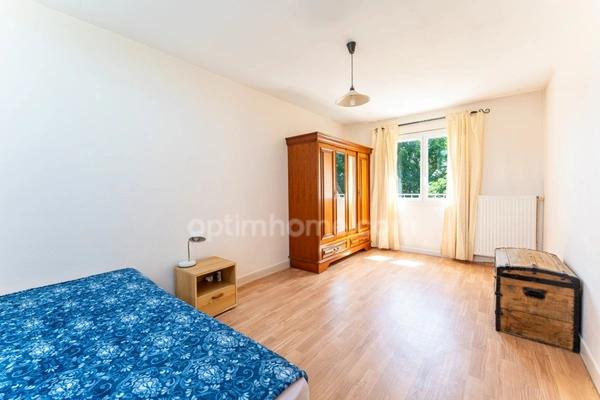 Maison de 6 pièces principales - 5 chambres - sous-sol - Parcelle 800 m² - Gare de Nointel-Mours à 300 m (Paris Gare du Nord ligne H en 39 min)