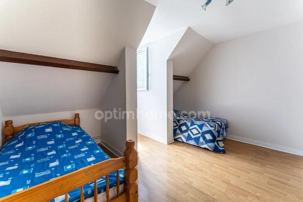 Maison de 6 pièces principales - 5 chambres - sous-sol - Parcelle 800 m² - Gare de Nointel-Mours à 300 m (Paris Gare du Nord ligne H en 39 min)
