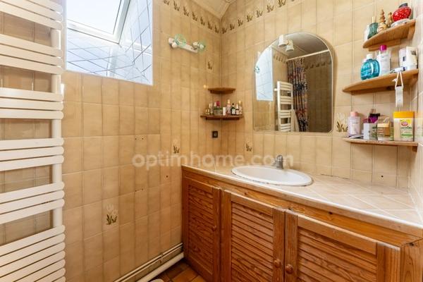 Maison de 6 pièces principales - 5 chambres - sous-sol - Parcelle 800 m² - Gare de Nointel-Mours à 300 m (Paris Gare du Nord ligne H en 39 min)