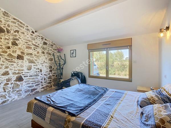Maison à vendre à Vallet à 1min des commodités, à 1min de l'axe Nantes-Cholet, à 30min de l'aéroport de Nantes atlantique, à 5min de la gare du Pallet
