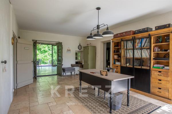 Cellieu - Bâtisse au cœur des vergers