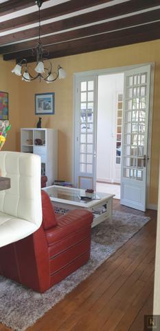 Maison
                                                                                                                                                                                                                                                                                                                        7 pièce(s)                                                                                                                                                                                                          3 chambre(s)                                                                                                                                                                                                          170  m²