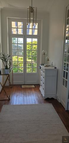 Maison
                                                                                                                                                                                                                                                                                                                        7 pièce(s)                                                                                                                                                                                                          3 chambre(s)                                                                                                                                                                                                          170  m²