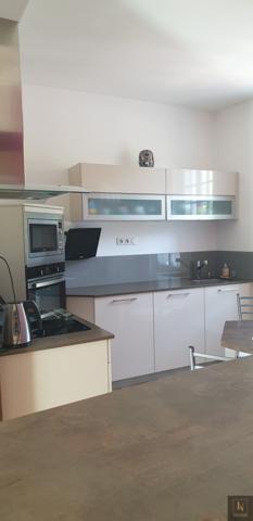 Maison
                                                                                                                                                                                                                                                                                                                        7 pièce(s)                                                                                                                                                                                                          3 chambre(s)                                                                                                                                                                                                          170  m²