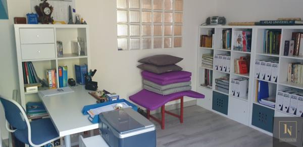 Maison
                                                                                                                                                                                                                                                                                                                        7 pièce(s)                                                                                                                                                                                                          3 chambre(s)                                                                                                                                                                                                          170  m²