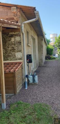 Maison
                                                                                                                                                                                                                                                                                                                        7 pièce(s)                                                                                                                                                                                                          3 chambre(s)                                                                                                                                                                                                          170  m²