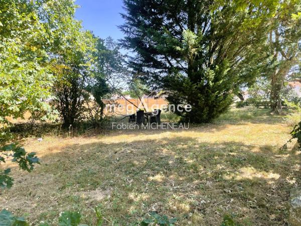 Terrain à SAINT-LEGER-SOUS-CHOLET, 49280 - 627m²