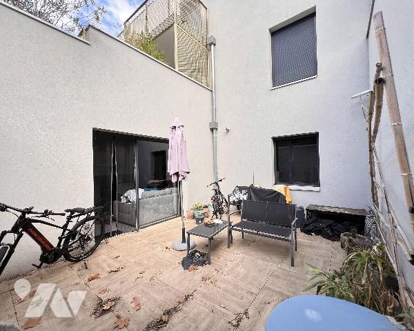 Point du Jour - T2 de 44,57 m² + terrasse de 21 m² et garage dans résidence 2020.