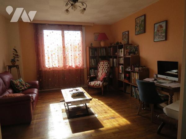 A proximité du Parc de la Colombière et de toutes commodités venez découvrir cette ravissante maison