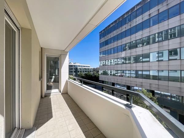 Appartement
         2 pièces
        - 48 m² Exclusivité 321 500 € *