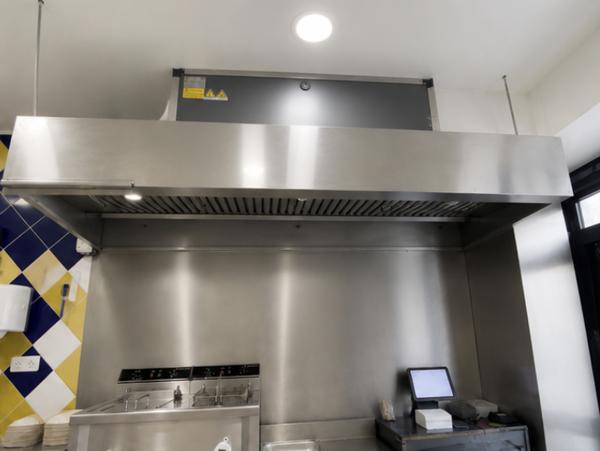 Fonds De Commerce
        
        - 30 m² 115 000 € *