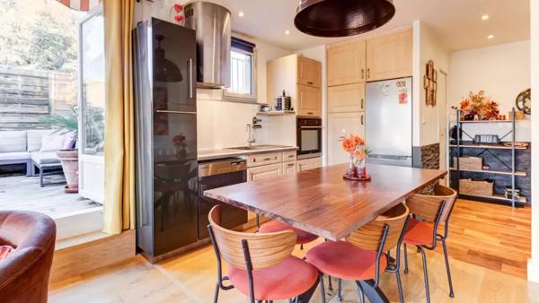 SAINT LAURENT DU VAR - Charme et lumière - Duplex 2 pièces avec terrasse - Vespins