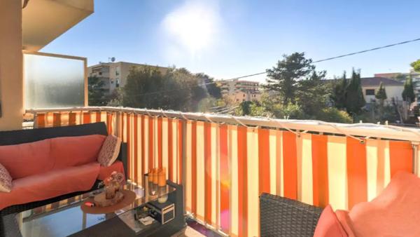 SAINT LAURENT DU VAR - Charme et lumière - Duplex 2 pièces avec terrasse - Vespins