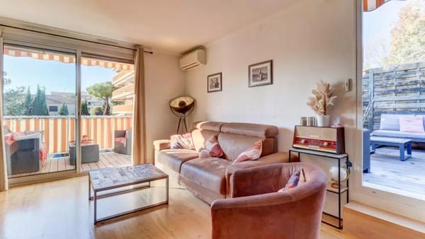 SAINT LAURENT DU VAR - Charme et lumière - Duplex 2 pièces avec terrasse - Vespins