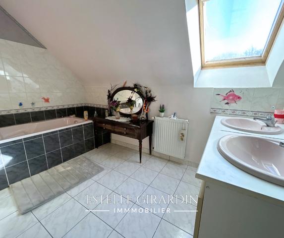 Maison familiale 4 chambres avec vie de plain-pied - Bois Saint-Lys, Carquefou