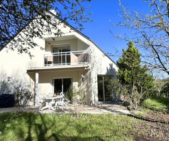 Maison familiale 4 chambres avec vie de plain-pied - Bois Saint-Lys, Carquefou