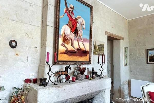 AVOINE, UNIQUE Maison d'habitation + partie professionelle

 Découvrez cette magnifique propr...