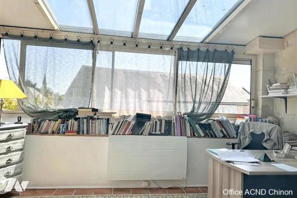 AVOINE, UNIQUE Maison d'habitation + partie professionelle

 Découvrez cette magnifique propr...