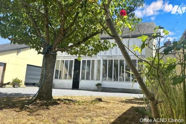 AVOINE, UNIQUE Maison d'habitation + partie professionelle

 Découvrez cette magnifique propr...