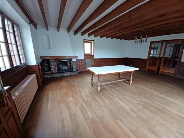 Maison près centre-bourg, 4 chambres garage jardin