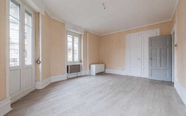 Appartement à vendre    4 pièces • 97,92 m2 Strasbourg