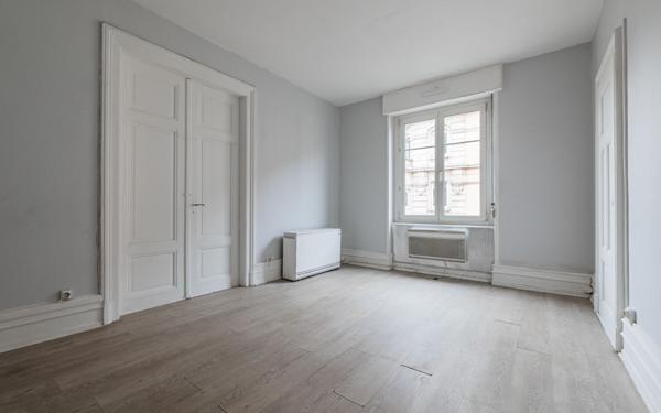 Appartement à vendre    4 pièces • 97,92 m2 Strasbourg