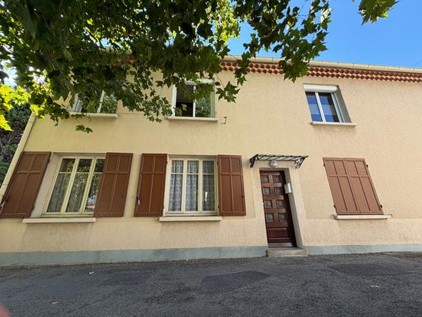 Maison de ville 116m2 centre Salon avec garage