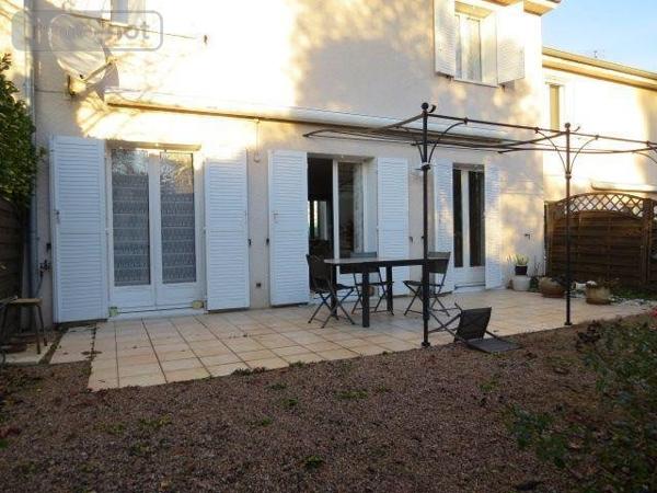 Pavillon à vendre à Charnay-lès-Mâcon en Saône-et-Loire (71850), ref : MA 675