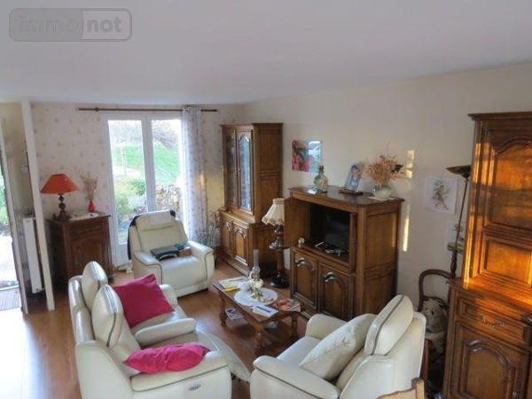 Pavillon à vendre à Charnay-lès-Mâcon en Saône-et-Loire (71850), ref : MA 675