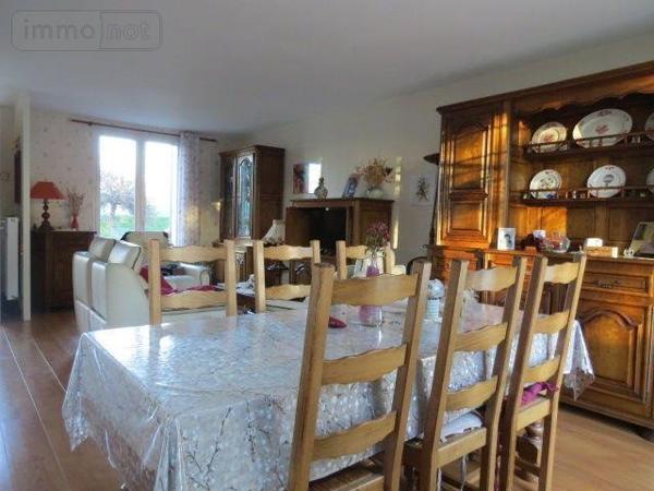 Pavillon à vendre à Charnay-lès-Mâcon en Saône-et-Loire (71850), ref : MA 675