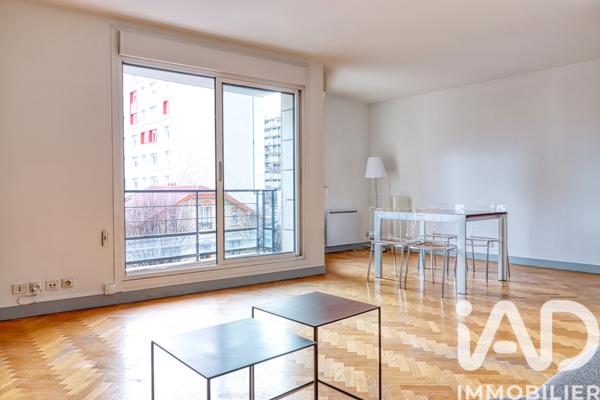 Location appartement 3 pièces 80 m² Courbevoie
