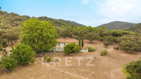 Grimaud – Ancien corps de ferme au cœur du Golfe de Saint-Tropez