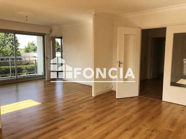 Location Appartement 5 pièces 116.4 m² - 1 C AVENUE DU PRESIDENT KENNEDY Reims 51100